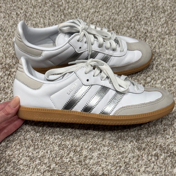 Adidas Samba White Sneakers with Silver Accents - Picture 3 of 8